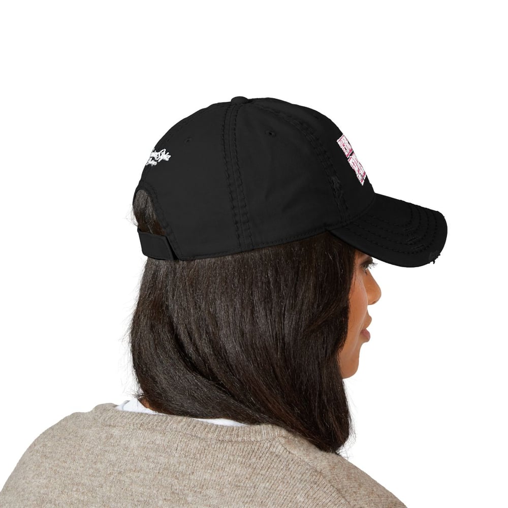 Image of Distressed Dad Hat – 'I'M THE PRIZE' Embroidered Vintage Baseball Cap