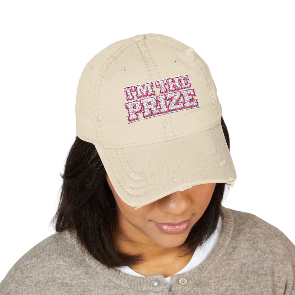 Image of Distressed Dad Hat – 'I'M THE PRIZE' Embroidered Vintage Baseball Cap
