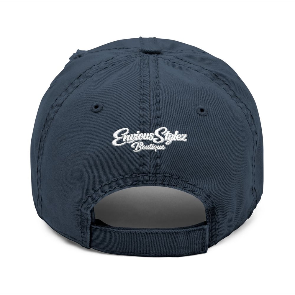 Image of Distressed Dad Hat – 'I'M THE PRIZE' Embroidered Vintage Baseball Cap