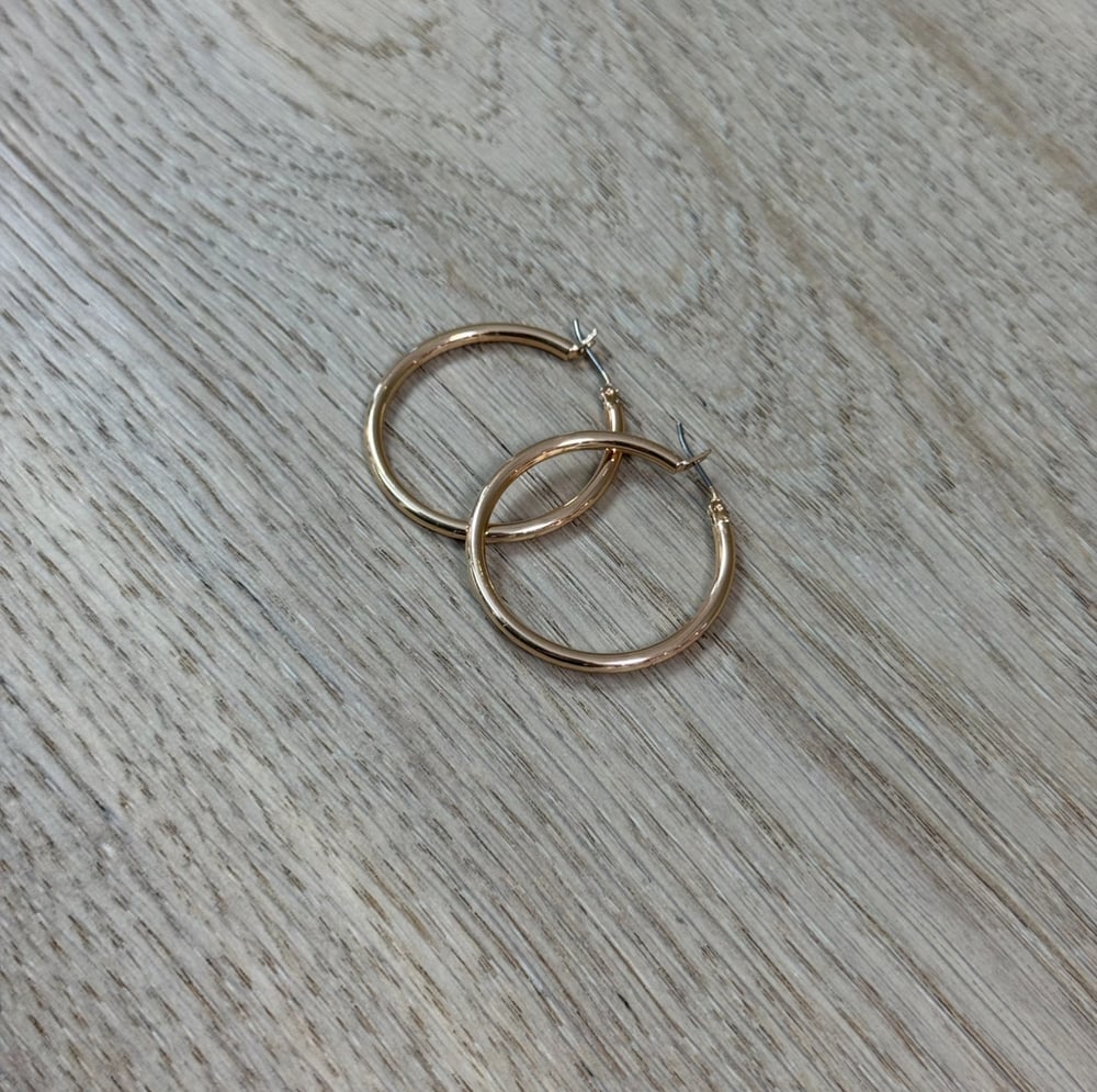 Image of GP HOOP WOMEN'S EARRINGS 
