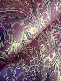 Image 3 of  'Gold and black vein' on Maroon