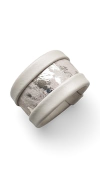 Image 4 of Bracciale bangle artigianale in pelle ESSENTIAL MEDIUM - Orizzonti