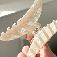 Image 4 of Ouseon Hair Claw