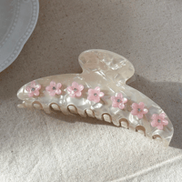 Image 1 of Ouseon Hair Claw