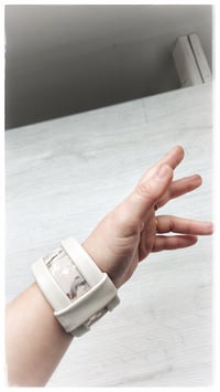 Image 7 of Bracciale bangle artigianale in pelle ESSENTIAL MEDIUM - Orizzonti