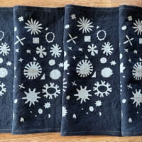 Image 2 of Set of 2 "Space-Flowers" Linen Napkins