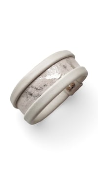 Image 1 of Bracciale bangle artigianale in pelle ESSENTIAL SMALL - Orizzonti 