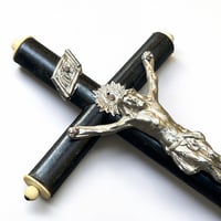 Image 5 of Crucifix ancien Napoléon III bois noirci et métal argenté Christ avec crâne Memento Mori