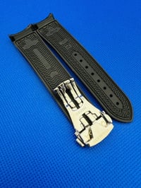 Image 6 of OMEGA 20mm-22mm Seamaster Planet Ocean Black White/Stitching Rubber Nylon Watch