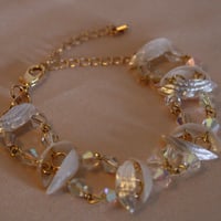 Image 3 of shells & Gold bracelet