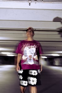 Image 2 of QUEEN ROSE Boxy Unisex Tee