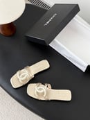 Image 2 of Gold Chinelas