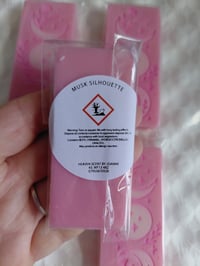 Image 2 of Musk Silhouette Honeycomb Bee