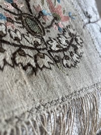 Image 3 of EARLY 20TH CENTURY HAND EMBROIDERED ANTIQUE TURKISH TEXTILE ON HANDWOVEN VINTAGE LINEN