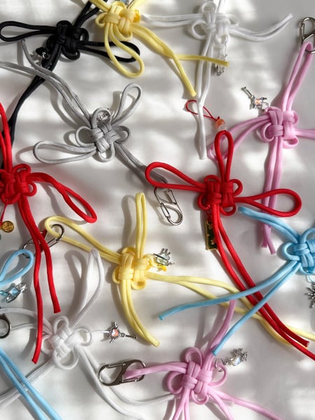 Image of good luck knots 