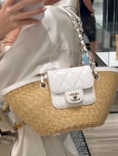 Image 2 of Capazo  CC