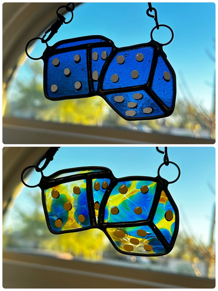 Image of Rear view mirror dice