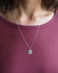 Image 3 of Collar La vida secreta de las Madres 