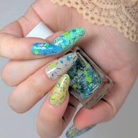 Image 4 of Caught In The Breeze 