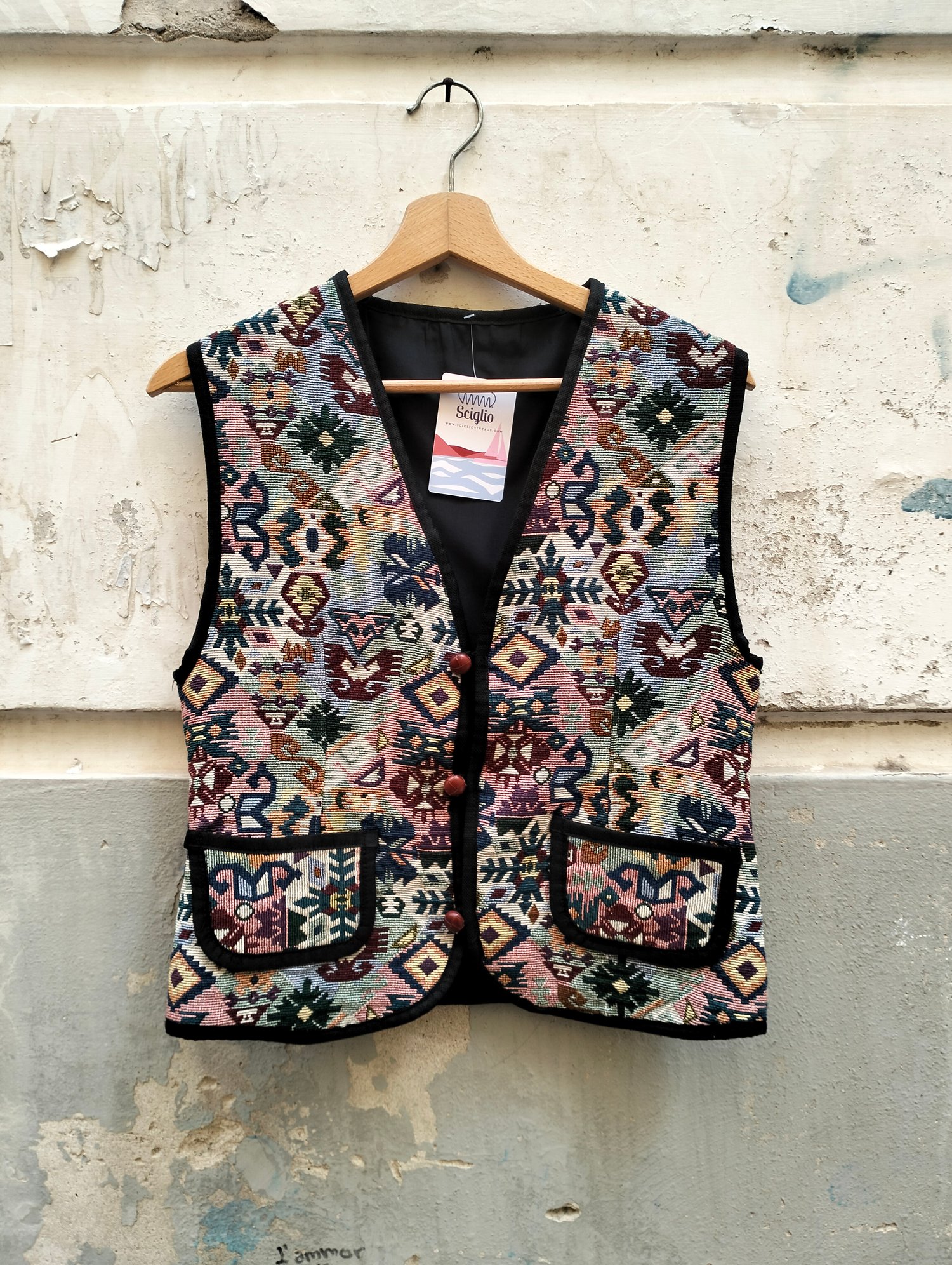 Gilet tapestry