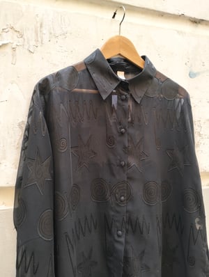Camicia nera fantasia tono su tono 