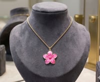 pink hawaiian flower necklace