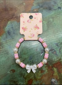 pink bow bracelet 
