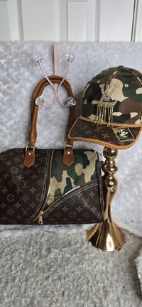 Image 3 of Camo & Brown 2tone and hat