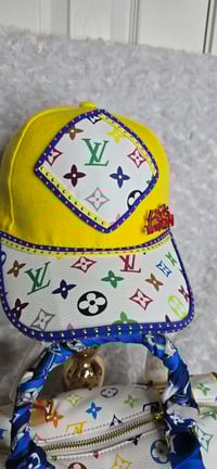 Image 2 of White Colorful Speedy with Yellow Hat