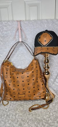Image 1 of Brown Mackin Cutie tote and hat