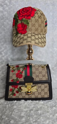 Image 1 of Brown Bee Bag crossbody with red roses