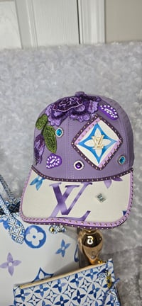 Image 4 of Large Nevafull with Hat