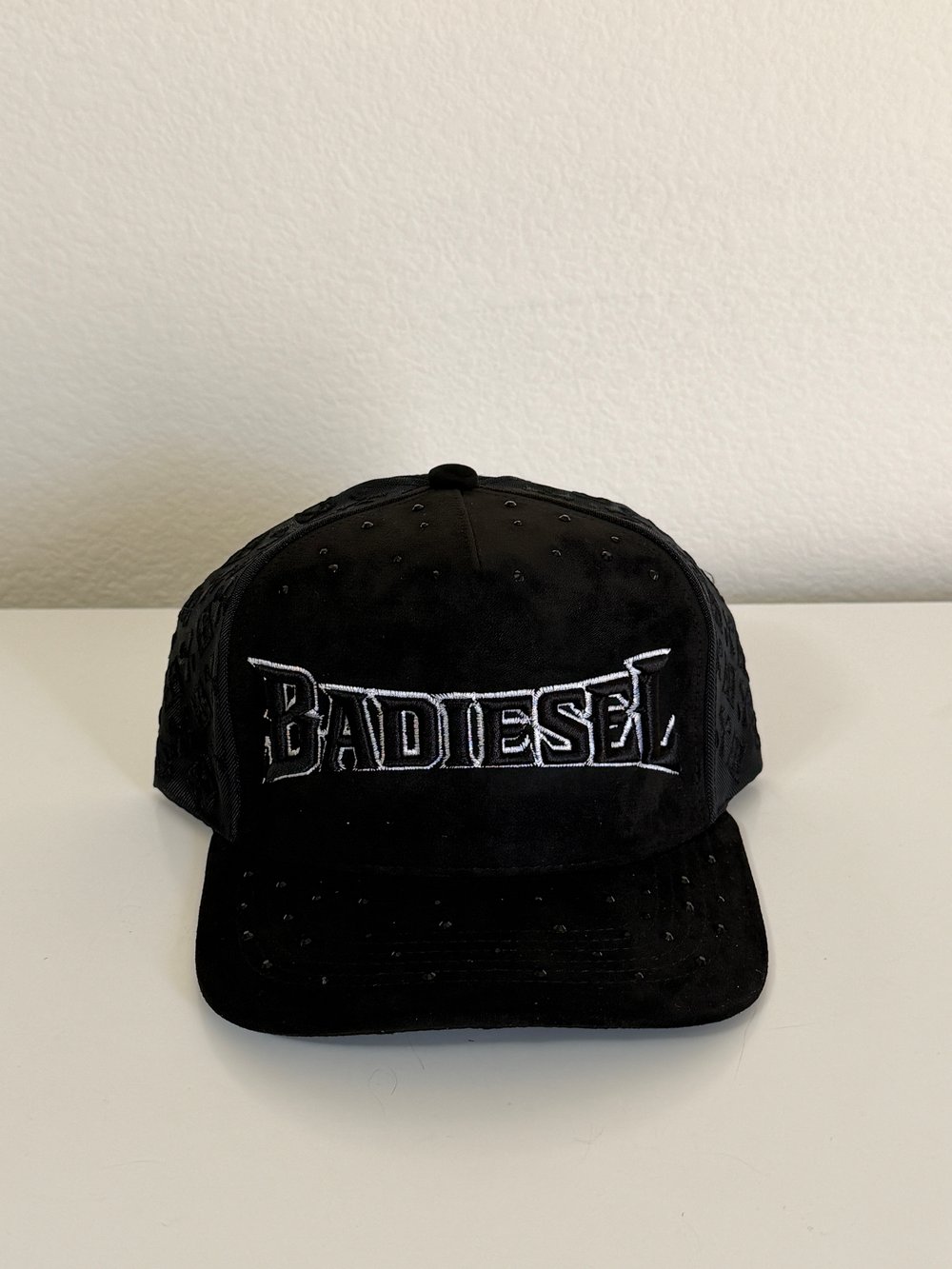 Image of  badiesel black hat snapback gem