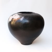 Image 2 of Aqui Siam Ben | Lunar Vase