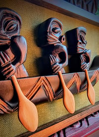 Image 5 of Scultura Barca con 3 vogatori Tiki