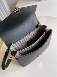 Image 4 of Borsa Louis Vuitton  - Metis #1