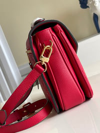 Image 9 of Borsa Louis Vuitton  - Metis #4