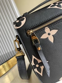 Image 9 of Borsa Louis Vuitton  - Metis #7