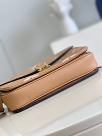 Image 7 of Borsa Louis Vuitton  - Metis #8