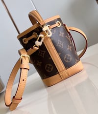 Image 4 of Borsa Louis Vuitton  - Nano Noé