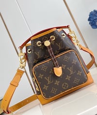 Image 1 of Borsa Louis Vuitton  - Noé Cargo