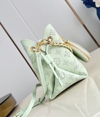 Image 4 of Borsa Louis Vuitton  - Bella Mahina M57068