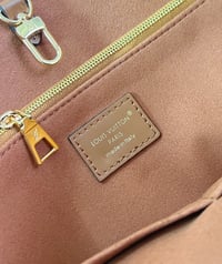 Image 8 of Borsa Louis Vuitton  - OnTheGo