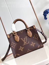 Image 1 of Borsa Louis Vuitton  - OnTheGo BB