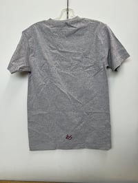 Image 6 of vintage Es shirt size small
