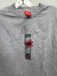 Image 8 of vintage Es shirt size small