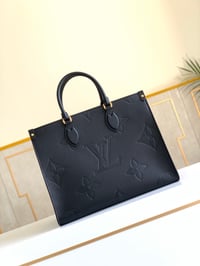 Image 6 of Borsa Louis Vuitton  - OnTheGo MM