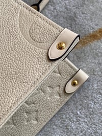 Image 4 of Borsa Louis Vuitton  - OnTheGo MM #2