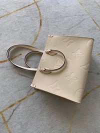 Image 7 of Borsa Louis Vuitton  - OnTheGo MM #2