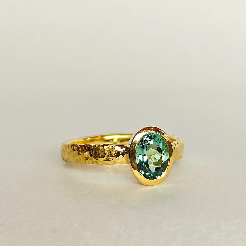 Beeld van Oval tourmaline solitaire 